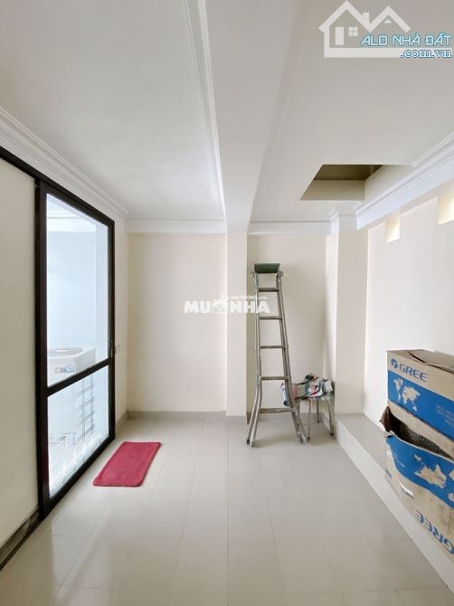 Bán nhà mặt đường Nguyễn Công Hoan lô 22 Lê Hồng Phong, dt 60m2, ngang 4m, nhà 3.5 tầng - 5
