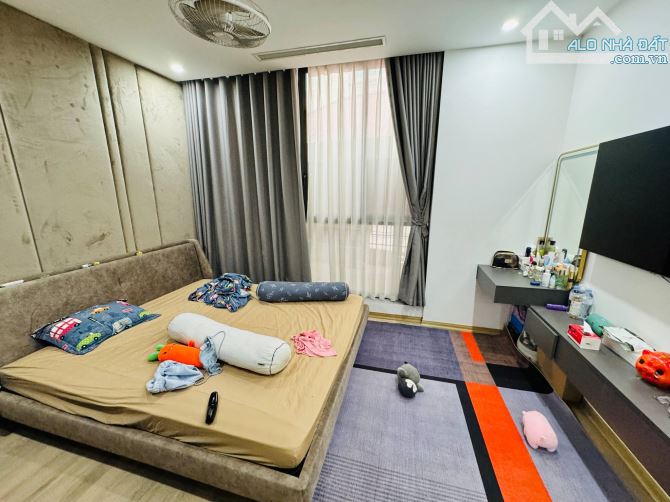 Bán Nhà : Phố Xã Đàn - 7Tầng - 6ngủ - 5m ra oto tránh - 5