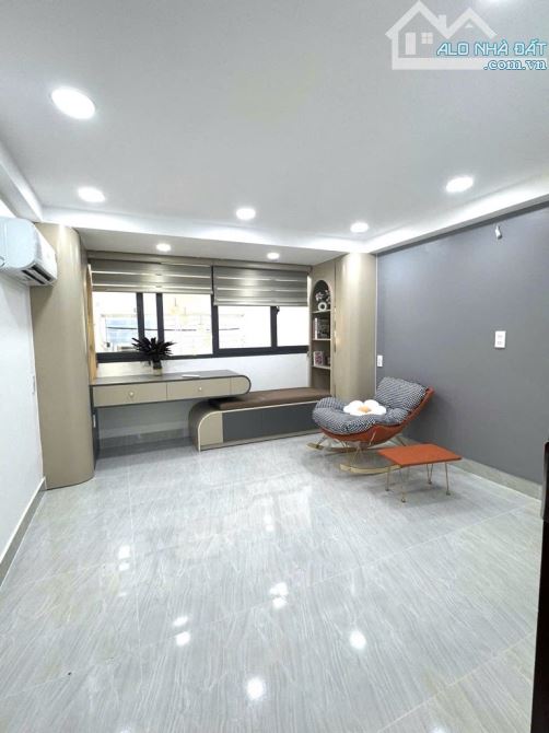 BÁN NHÀ MỚI XÂY - KHU VIP 606 ĐƯỜNG 3/2, Q10 -6PN -55M2 - 9 TỶ - 5