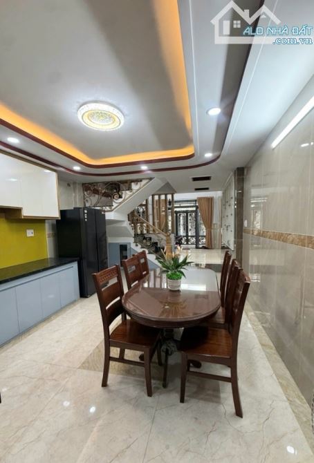 NHÀ RỘNG + DÀI - HẺM XE HƠI - VÀO Ở NGAY - PHAN HUY ÍCH - GÒ VẤP - 5