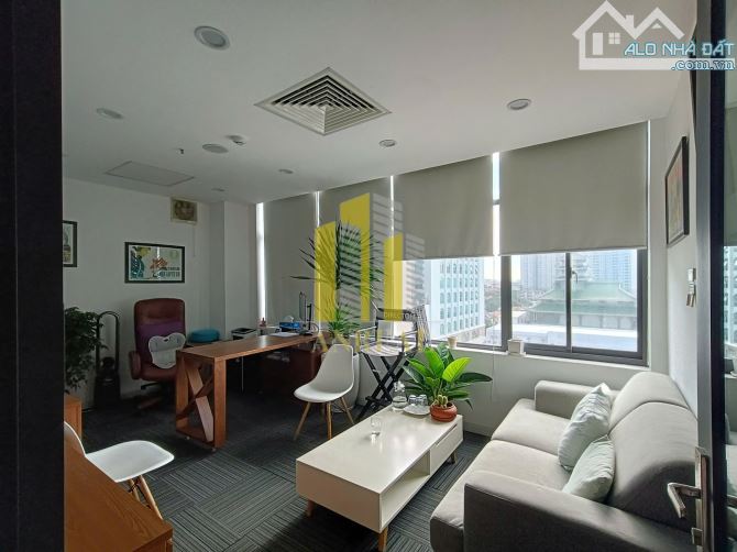 Cho Thuê Văn Phòng Mặt Tiền Võ Nguyên Giáp 385m2 Giá - 5