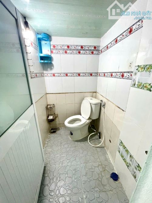 BÁN 5 PHÒNG TRỌ HẺM 391, ĐƯỜNG 30/4, DT : 5m x 18m, giá: 3.2 tỷ - 5