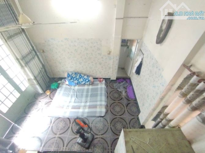 BÁN MẶT TIỀN KINH DOANH Nguyễn Ái Quốc 1 trệt 2 lầu - TRUNG TÂM BIÊN HÒA - giá bán 3 tỷ - 5