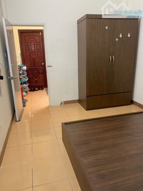 Bán nhà Đại La 35/40m2, 4T, mt 3.3m 5m ra oto, 50m ra phố, 6 ngủ khép kín. Giá 9.15 tỷ