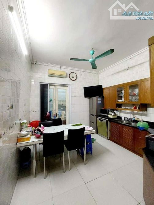 Hiếm, Cầu Diễn Dân xây 68m2 - 4 tầng, Ô tô, kinh doanh đỉnh, 2 thoáng, giá 11.4 tỷ - 5