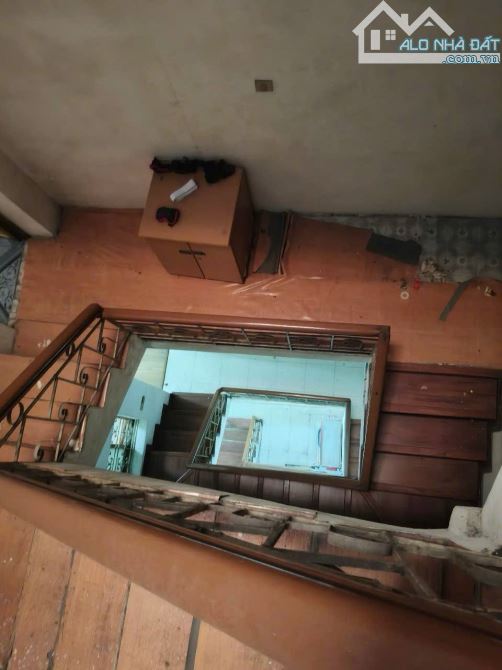 Bán nhà Lê Thanh Nghị 33m2, 4T, oto đỗ cửa, ngõ thông phân lô, kinh doanh. Giá 9.85 tỷ