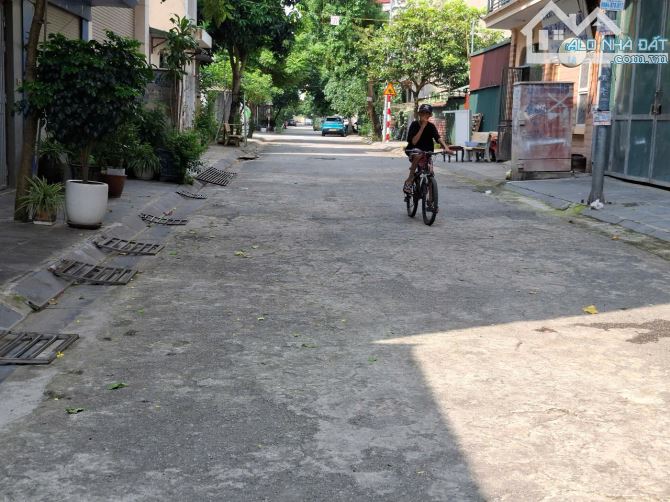 Bán đất tặng nhà cấp 4, Thanh Am, Long Biên: 90m2/17.9 tỷ, đường 10m, vỉa hè,kinh doanh - 6