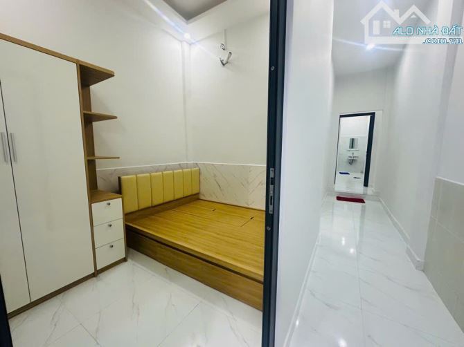 Bán nhà Hiệp Phú, Ngay ngã 3 Lê Văn Việt+Lã Xuân Oai, 1 Bước ra xe hơi, 90m2, 3Pn - 6