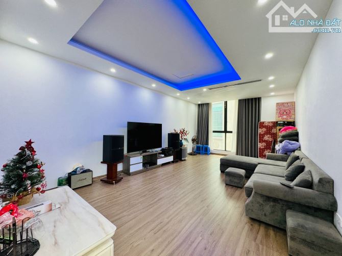 Bán Nhà : Phố Xã Đàn - 7Tầng - 6ngủ - 5m ra oto tránh - 7