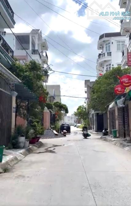 NHÀ PHỐ QUẬN 12: VỊ TRÍ VÀNG, NỘI THẤT CAO CẤP, GIÁ TỐT NHẤT KHU VỰC! - 7