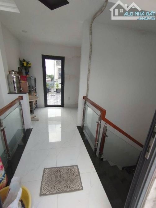 Bán nhà 5x16m, 3 tầng, 4PN, hẻm đẹp 8m hai xe hơi tránh đường TX25, Thạnh Xuân, nhỉnh 5Tỷ - 7