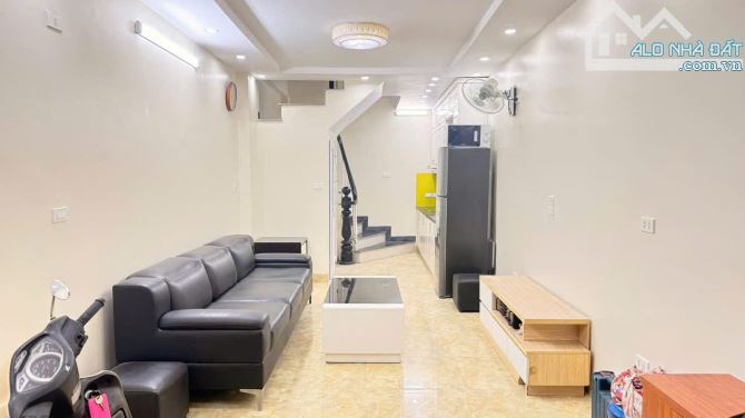 NHÀ DÂN XÂY - LÊ QUANG ĐẠO - NAM TỪ LIÊM - Ô TÔ ĐỖ CỬA - 33M2, 5 TẦNG, MT 3,2M - 8,6 TỶ - 8