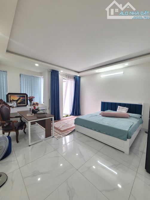 Bán nhà 1T3L 5x14m, đường D6 (rộng 22m) KDC Phú Hồng Thịnh 6 p.Bình An - 8
