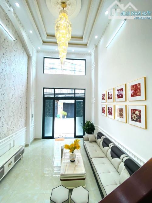 NHÀ PHỐ QUẬN 12: VỊ TRÍ VÀNG, NỘI THẤT CAO CẤP, GIÁ TỐT NHẤT KHU VỰC! - 8