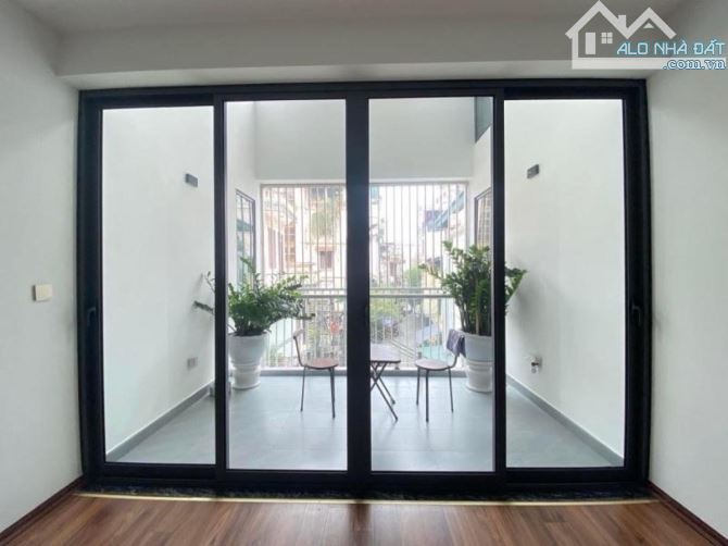 HOÀNG CẦU-100Mx5TẦNG THANG MÁY-LÔ GÓC-MT18M-NT SỊN-Ô TÔ -NHÀ ĐẸP XÂY MỚI-SỔ HOA HẬU-53TỶ - 9