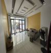 Cho thuê nhà Văn Cao, sân cổng riêng (110m2), 4 p.ngủ.