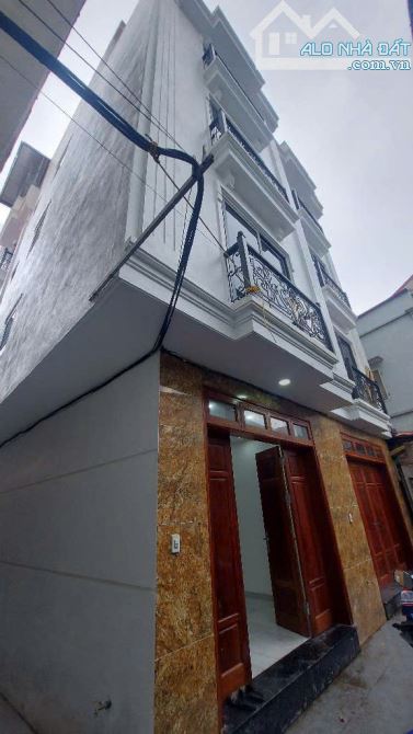 BÁN GẤP NHÀ MỚI TẠI PHỐ LAI ,NHỔN DT 39M2 MỚI XÂY 4 TẦNG ,GIÁ CHÀO 4TY X CTL - 3
