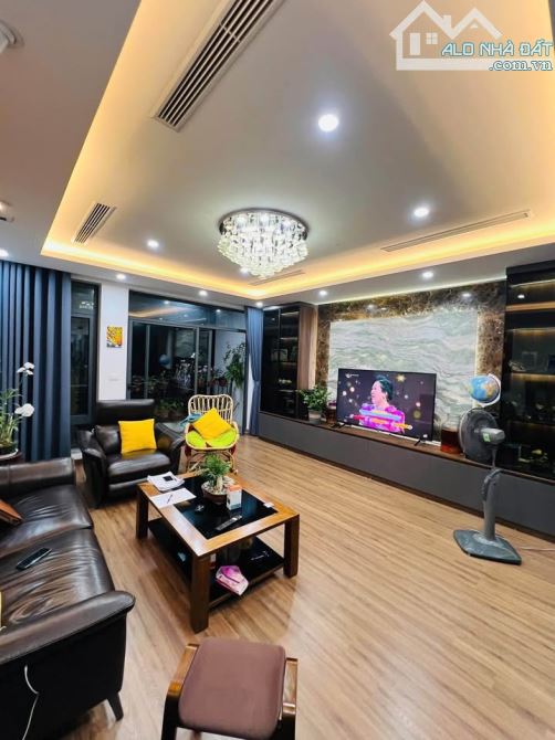 BÁN NHÀ PHỐ TRẦN THỦ ĐỘ, HOÀNG MAI, VỈA HÈ, Ô TÔ TRÁNH, KINH DOANH 65M X 5 TẦNG.