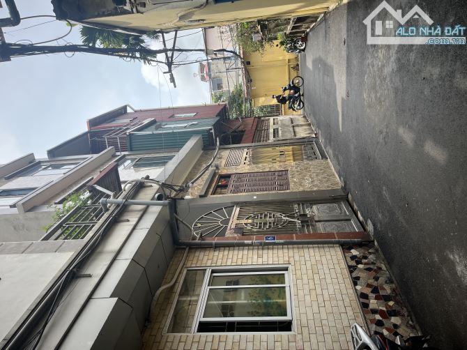NGÕ 77 XUÂN LA 50m 5 TẦNG LÔ GÓC 2 THOÁNG GIÁ CHỈ 10,5 TỶ NHÀ  NỘI THẤT SANG TRỌNG