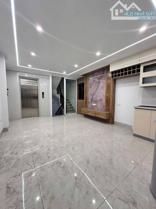 Nguyễn Trãi - Thanh Xuân 37m x 8 tầng, mặt tiền 4.3m, giá 14.35 tỷ thương lượng
