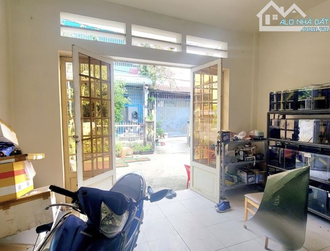 DIỆN TÍCH KHỦNG 178M2 - NGANG 7M - DÀI 27M - BÁN ĐẤT TẶNG NHÀ NÁT - HBC - CHỈ 43tr/M2