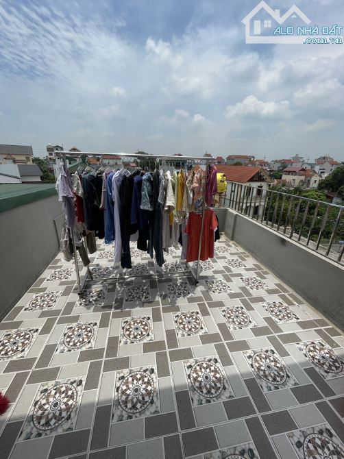 NHÀ ĐẸP CHÂU DÀI- BẮC TỪ LIÊM 5 TẦNG MT 3,5 M GIÁ5,35 TỶ DÂN XÂY 37 M SÀN 2 PHÒNG   Căn nh