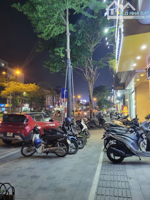 BÁN NHÀ MẶT PHỐ NGUYỄN THÁI HỌC, 220M2 SỔ ĐỎ 1 CHỦ, MẶT PHỐ BA ĐÌNH GIÁ CỰC HIẾM ĐẸP