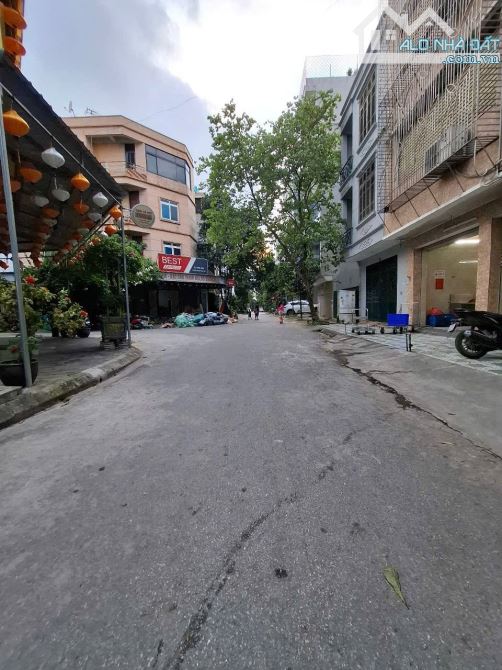 BÁN NHÀ ĐẤU GIÁ MẬU LƯƠNG NHÀ 7 TẦNG . MT 5 M . DT 60 M . KINH DOANH . THANG MÁY