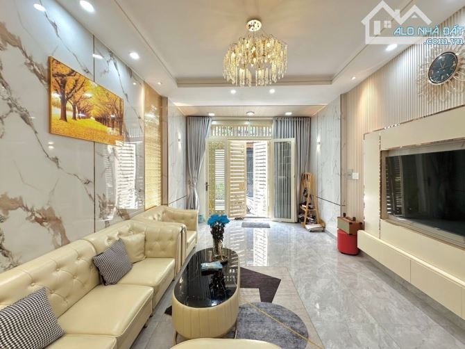 Bán nhà hẻm xe hơi 4PN - phường 14 -gò vấp