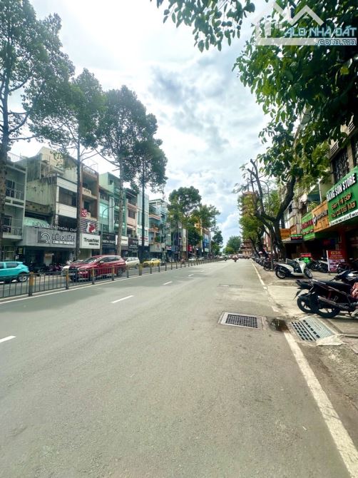SIÊU NÓNG - QUẬN 10 - NGÃ BẢY LÝ THÁI TỔ, 60m2, hẻm 4m, 3s ra mặt tiền KD sầm uất.