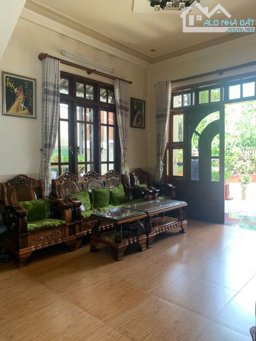 VILLA 2 MẶT TIỀN SÂN VƯỜN THOÁNG 328M2 NGANG 13,5M, CÁCH NGÃ TƯ PHAN CHU TRINH 1KM 15 TỶ