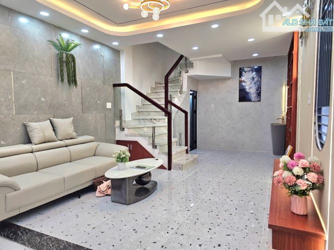 chủ bán gấp nhà Huỳnh Thiện Lộc, 4.1m x 11.3m 4,85 tỷ, 40m2