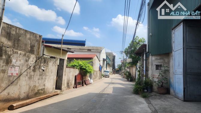Đại Áng bán ĐẤT sẵn nhà xưởng 130m2 mt rộng  Ô tô quay đầu NHỈNH 9 tỷ