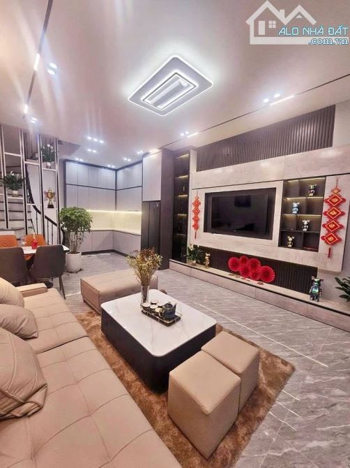 Bán nhà Tố Hữu Thanh Xuân, 108m2*4T, phân lô ô tô tránh kinh doanh, Giáp phố trung tâm