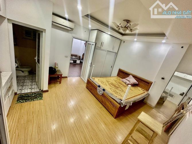 NHÀ ĐẸP - Ở NGAY - TRUNG TÂM ĐỐNG ĐA -LÔ GÓC -3 MẶT THOÁNG -MỚI TOANH