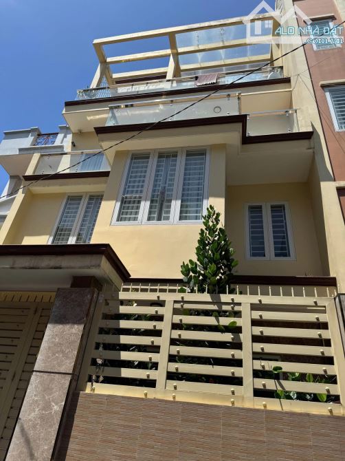 Bán nhà HXH Đào Duy Anh P9 Q.PN 110m2 ngang 7.3m 4 Tầng Giá chỉ 18.5 TỶ