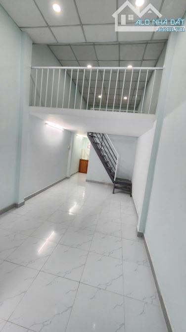 Hẻm xe hơi phan văn hùm 3x11 cho thuê 6tr giá hơn 2 tỷ