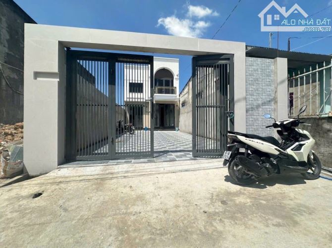 BÁN NHÀ (DT: 132M2) SỔ RIÊNG THỔ CƯ SÂN ĐẬU OTO RỘNG RÃI P. TÂN VẠN. GIÁ CHỈ 2,8 TỶ