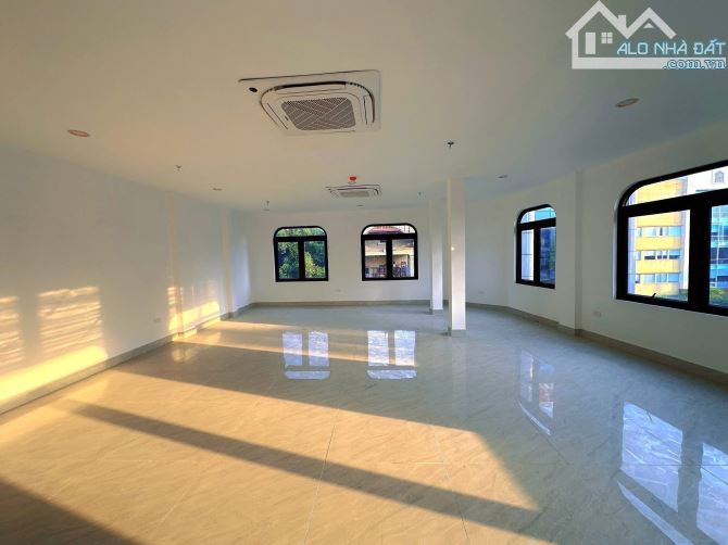 CHỦ BÁN TOÀ VP 8 TẦNG, 91M, MT MÊNH MÔNG, DT 180TR/THÁNG, NGUYỄN VĂN TRỖI,