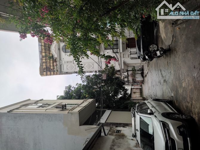 Đất Ngô Gia Tự, ngay KDT Việt Hưng 68m MT5m Ô TÔ TRÁNH chỉ 8Tỷ