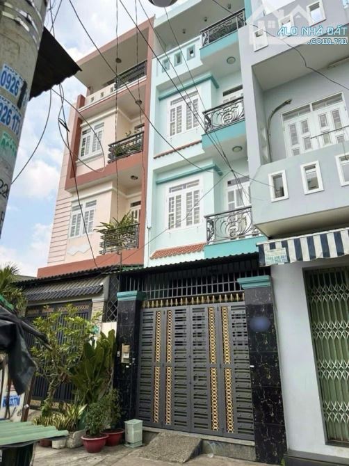 Nhà ngay 4 xã Hương Lộ 2, HXH 7m, 4 tầng, 4x15m vuông vức