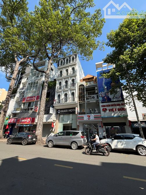 Khách Sạn MT Bùi Thị Xuân, P. PNL, Q.1, 5.5x18m, 6 lầu, 27P, 100 tỷ