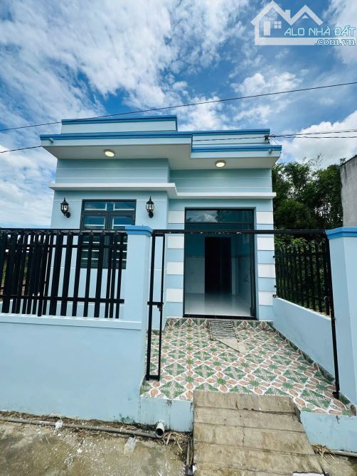 NHÀ CẤP 4 GIÁ RẺ – CHỈ 1 TỶ 150TRIỆU DỌN VÀO Ở NGAY – SỔ HỒNG RIÊNG