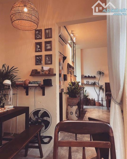 BÁN NHÀ 3 TẦNG ĐANG KINH DOANH CAFE – MẶT TIỀN CHƯƠNG DƯƠNG – GIÁ CHỈ 5.7 TỶ
