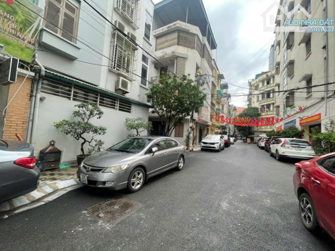 NHÀ PHÂN LÔ VIP 34 TỶ 98m 3 TẦNG MT 8,5m VỈA HÈ Ô TÔ TRÁNH KINH DOANH NGHĨA ĐÔ CẦU GIẤY