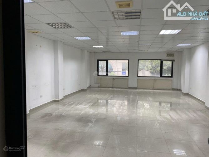 Cho thuê nhà 3 tầng tại Chùa Hà – Cầu Giấy, 70m2, mặt tiền 5m, giá 35 triệu/tháng