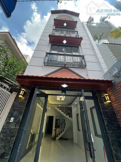 BÁN NHÀ ĐẸP HẺM  NGUYỄN BIỂU, P.2, Q.5 – NGANG 4 DÀI 14 CHỈ 8 TỶ 9 THƯƠNG LƯỢNG