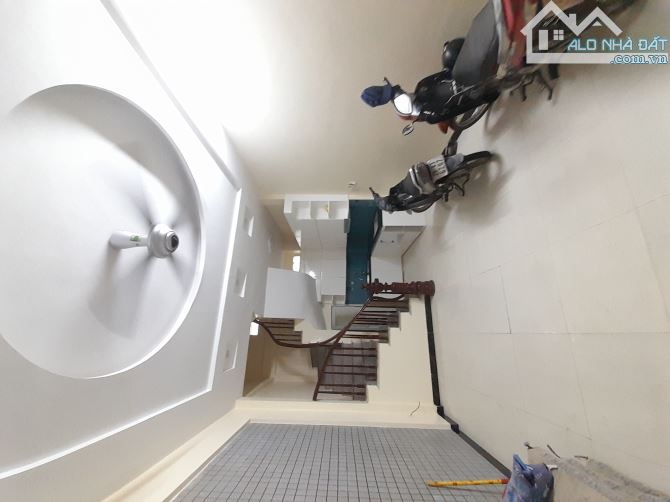 CHỈ 7 TỶ CÓ NHÀ KHU LINH ĐÀM, HOÀNG MAI,35M,5 TẦNG,MT4M, GẦN HỒ, NHÀ ĐẸP, SỔ VUÔNG, Ở NGAY