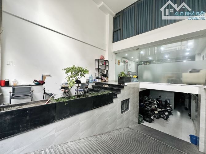 CHDV KHU PHAN XÍCH LONG, P7, PN- 7 TẦNG CÓ HẦM, THANG MÁY- 128m2- 2X TỶ