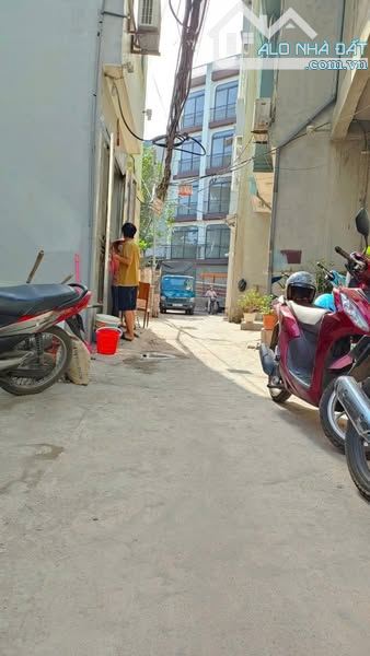 BÁN NHÀ PHƯỜNG LONG BIÊN  35m 5 TẦNG  FULL NỘI THẤT  Ô TÔ  GIÁ 5.2 TỶ GẦN TTTM AEON